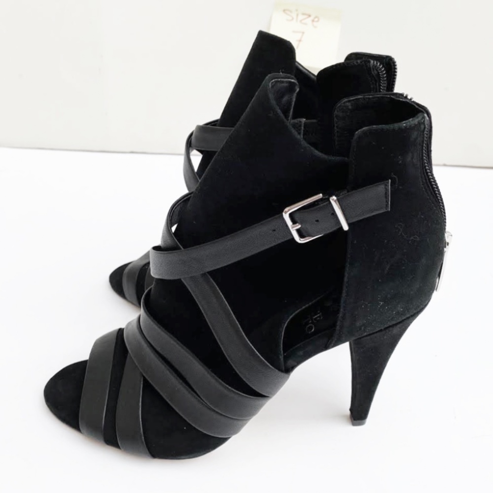 New Vince Camuto leather peep toe bootie